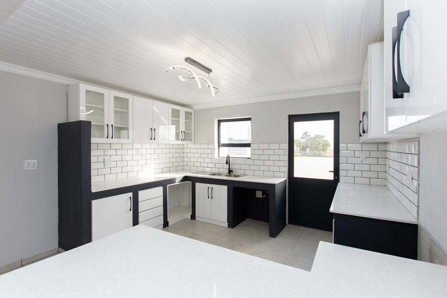 3 Bedroom Property for Sale in Velddrif Western Cape